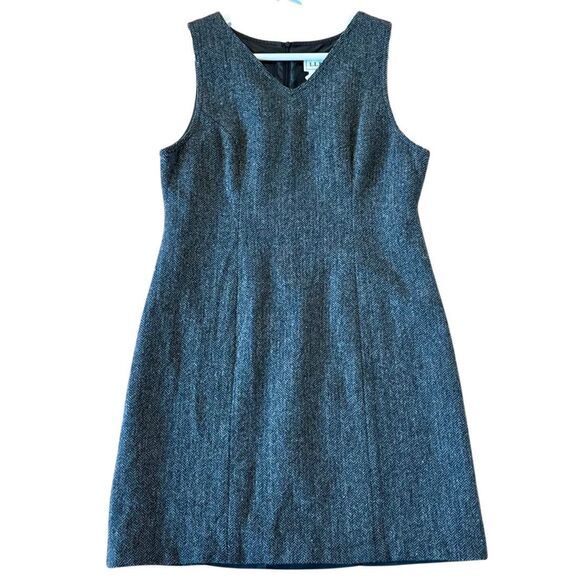 L.L. Bean Dresses & Skirts - L.L. Bean Vintage 100% wool grey vneck sheath dress 8